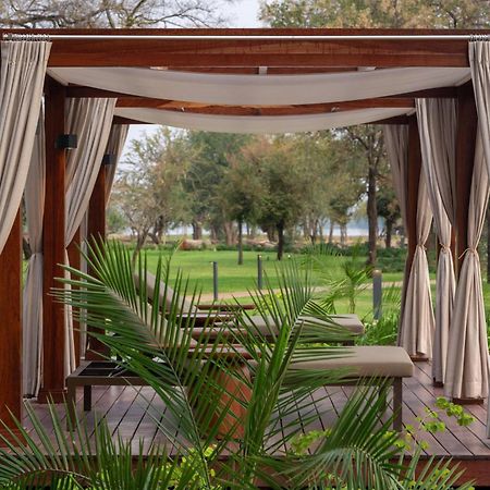 Radisson Blu Mosi-Oa-Tunya Livingstone Resort Exterior photo