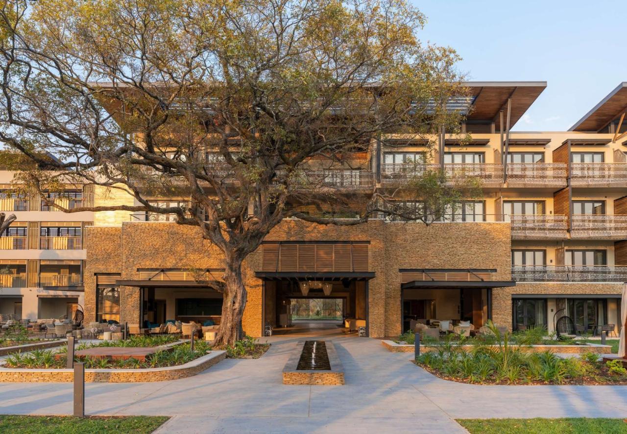 Radisson Blu Mosi-Oa-Tunya Livingstone Resort Exterior photo