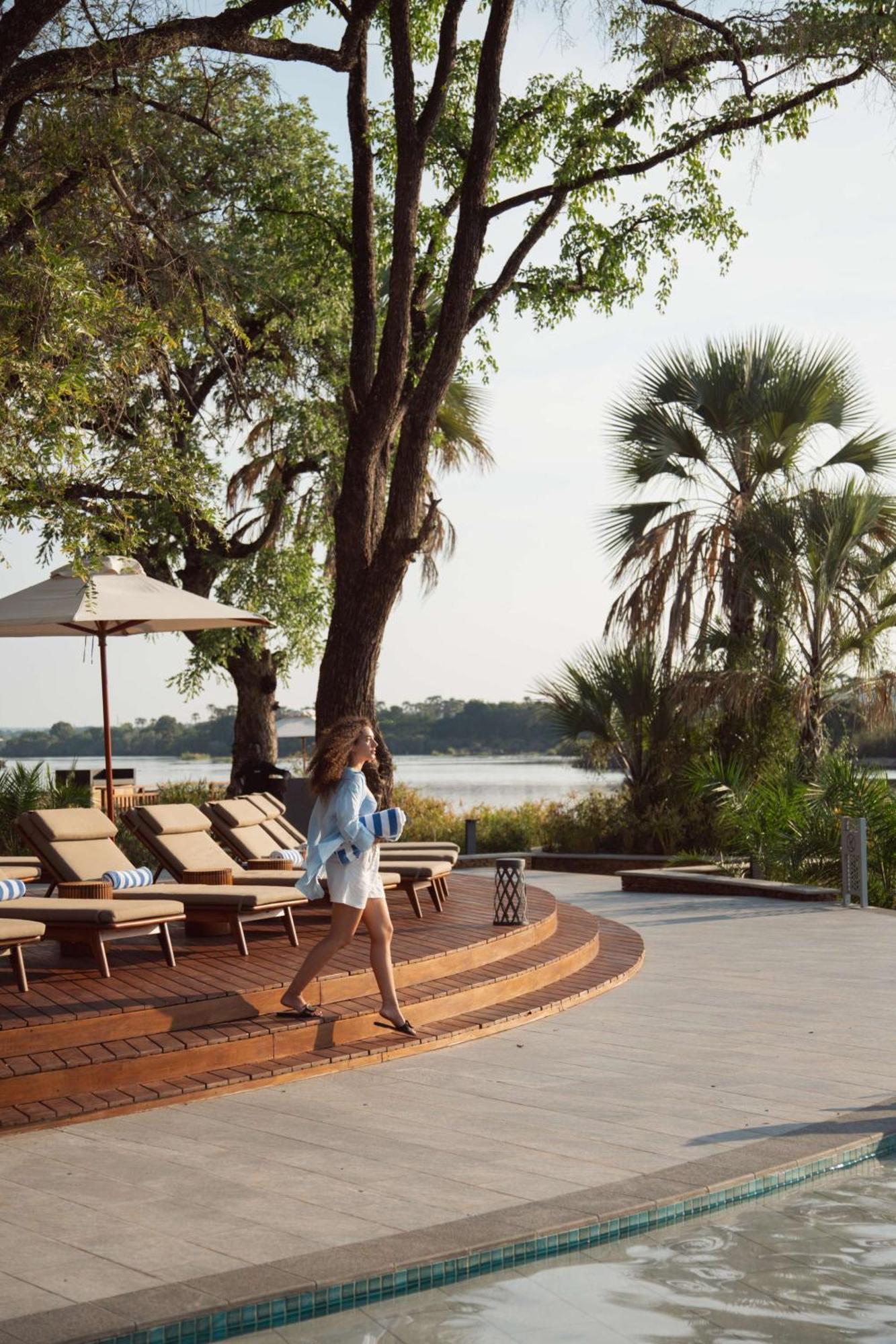 Radisson Blu Mosi-Oa-Tunya Livingstone Resort Exterior photo