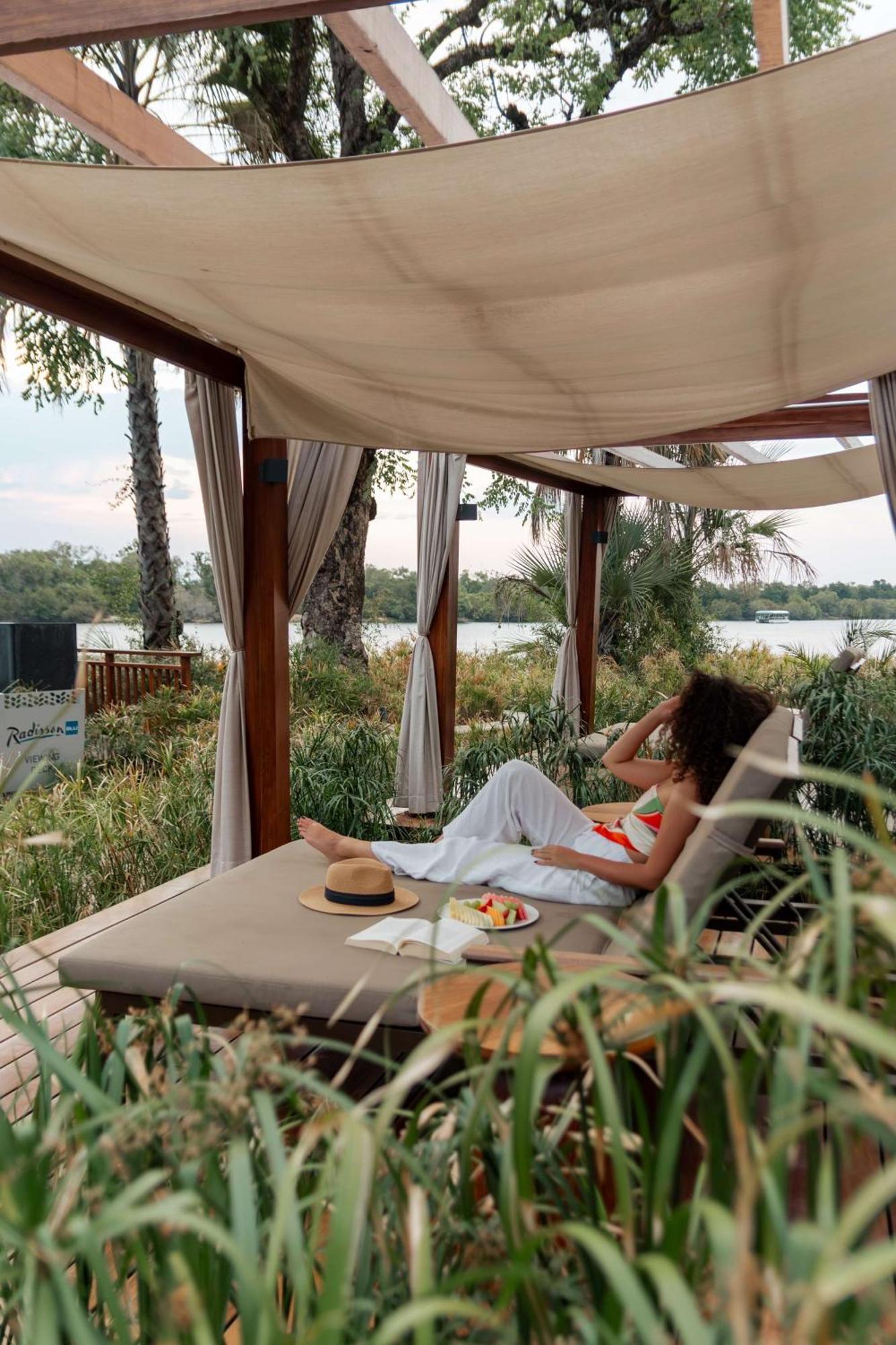 Radisson Blu Mosi-Oa-Tunya Livingstone Resort Exterior photo